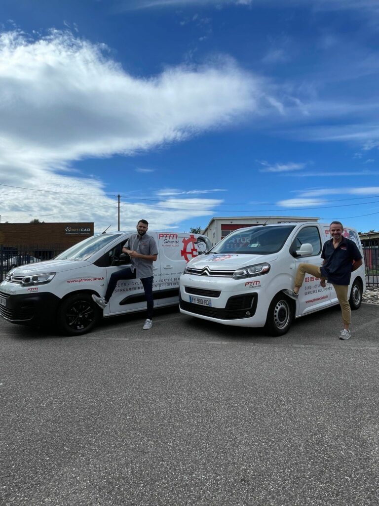 2 membres de l'équipe